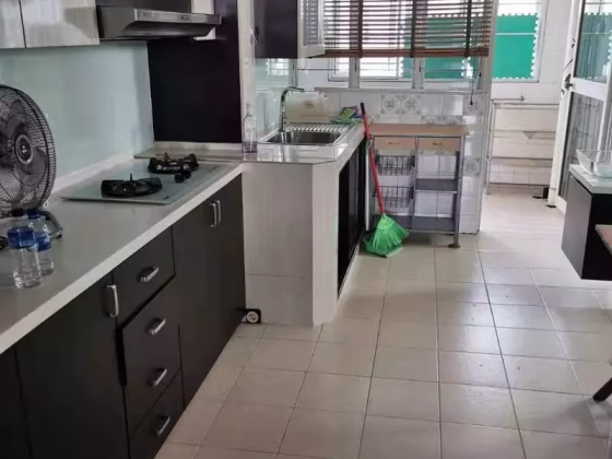 单间出租 • 中央集水区 • 4 Lorong Lew Lian • S$500 • 3房(2臥室) • 床位出租 照片