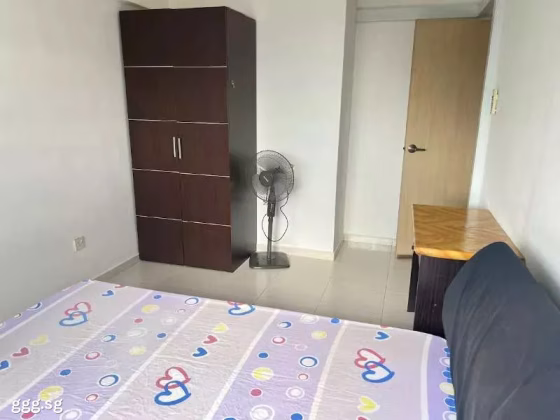 单间出租 • 林厝港 • 660A Jurong West Street 64 • S$1200 • 4房(3臥室) • 普通房 照片
