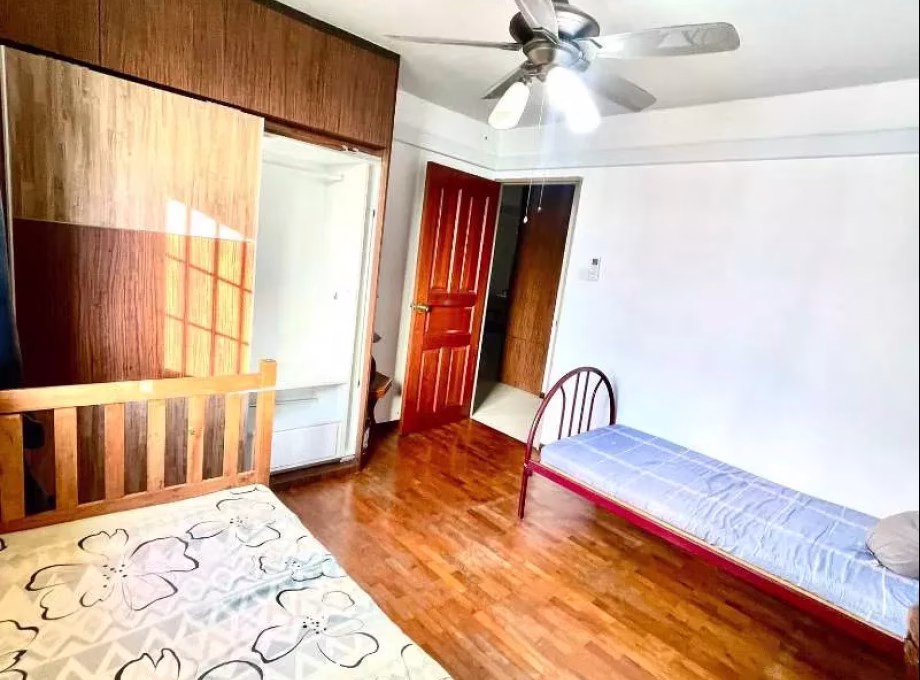 单间出租 • 林厝港 • 677C Jurong West Street 64 • S$550 • 3房(2臥室) • 普通房 照片