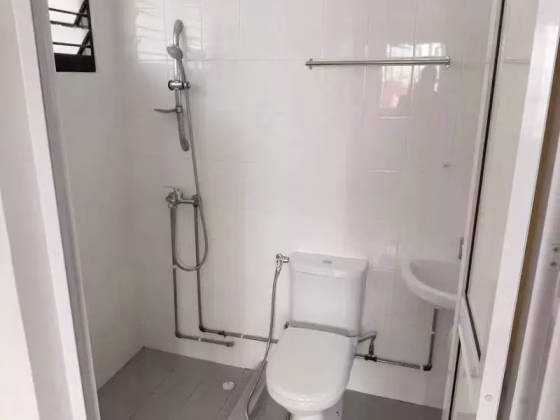单间出租 • 梧槽 • 798 Yishun Ring Road • S$1600 • 4房(3臥室) • 主人房 照片