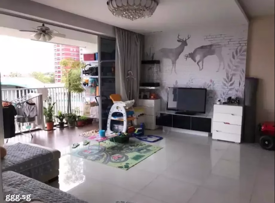 整套出租 • 宏茂桥 •  Oasis @ Elias • S$5100 • 共管公寓 • 1500ft² / 139m² 照片