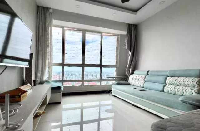 单间出租 • 武吉巴督 • 296A Bukit Batok Street 22 • S$1200 • 3房(2臥室) • 普通房