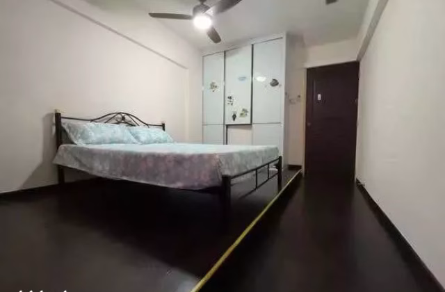 单间出租 • 西部集水区 • 260 Tampines Street 21 • S$1200 • 5房(4臥室) • 普通房