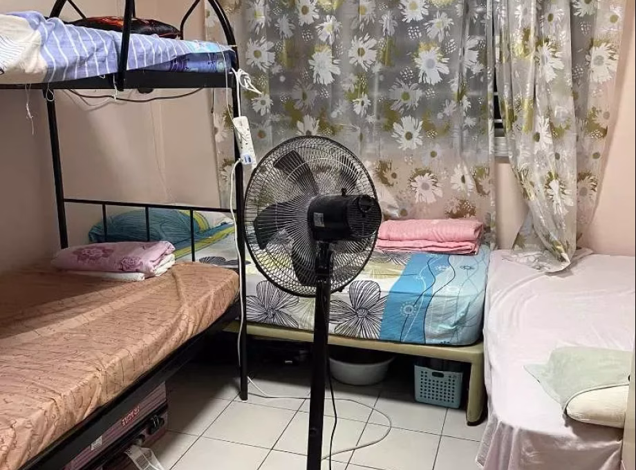 单间出租 • 梧槽 • 403 Yishun Avenue 6 • S$438 • 4房(3臥室) • 普通房 照片