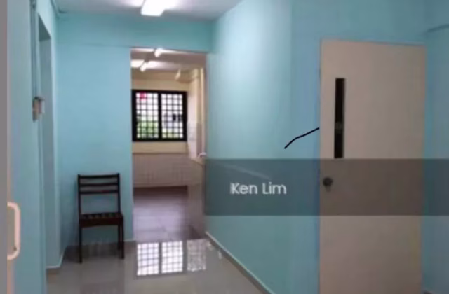 单间出租 • 巴耶利峇 • 253 Jurong East Street 24 • S$1200 • 3房(2臥室) • 普通房
