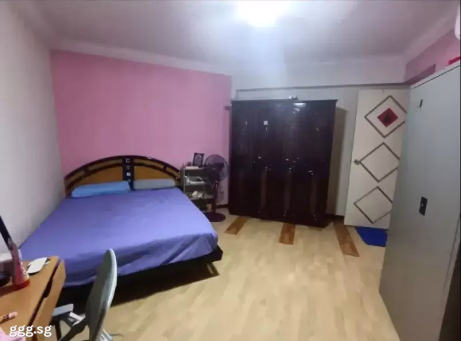 单间出租 • 林厝港 • 260 Boon Lay Drive • S$800 • 5房(4臥室) • 普通房 照片