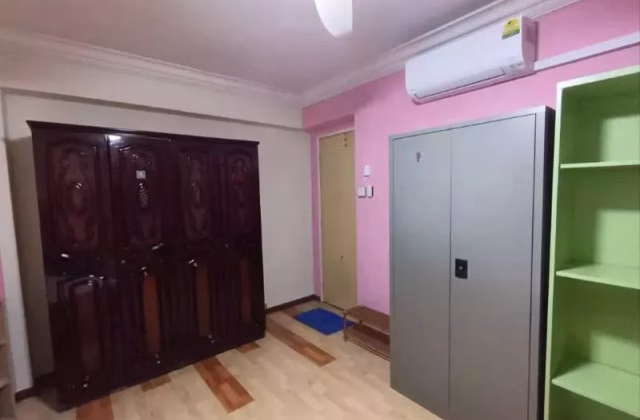 单间出租 • 林厝港 • 260 Boon Lay Drive • S$800 • 5房(4臥室) • 普通房