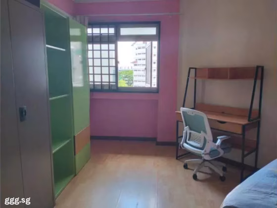 单间出租 • 林厝港 • 260 Boon Lay Drive • S$800 • 5房(4臥室) • 普通房 照片