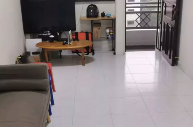 单间出租 • 宏茂桥 • 215 Ang Mo Kio Avenue 1 • S$480 • 3房(2臥室) • 主人房