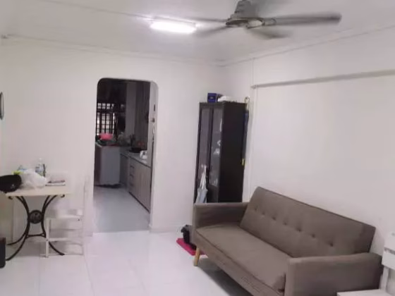 单间出租 • 宏茂桥 • 215 Ang Mo Kio Avenue 1 • S$480 • 3房(2臥室) • 主人房 照片
