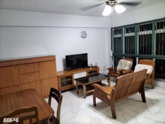 单间出租 • 武吉巴督 • 391 Bukit Batok West Avenue 5 • S$1300 • 4房(3臥室) • 主人房 照片