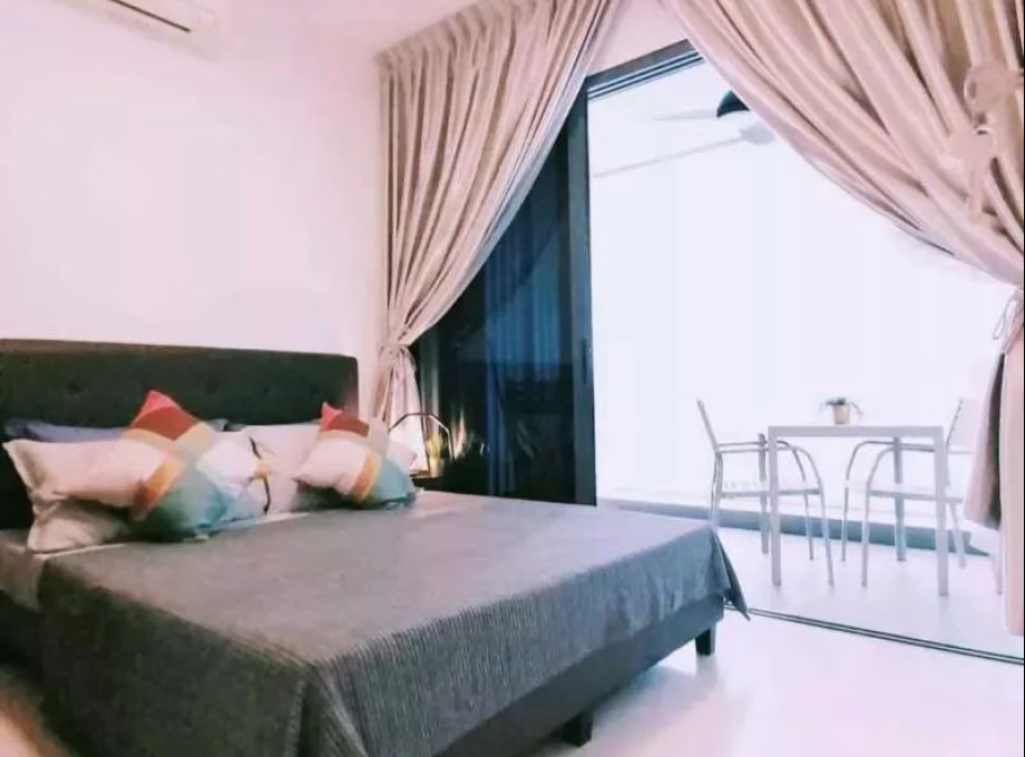 单间出租 • 林厝港 •  The Lakefront Residences • S$1300 • 共管公寓 • 普通房 照片