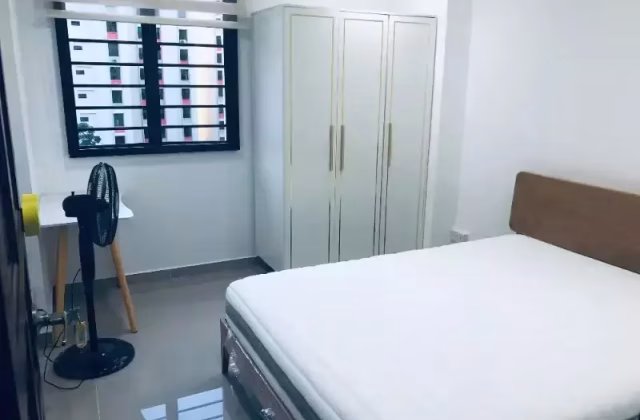 单间出租 • 后港 • 356B Admiralty Drive • S$1000 • 执行组屋 • 普通房