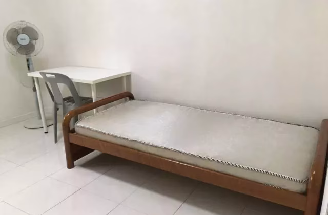 单间出租 • 后港 • 356C Admiralty Drive • S$650 • 3房(2臥室) • 普通房