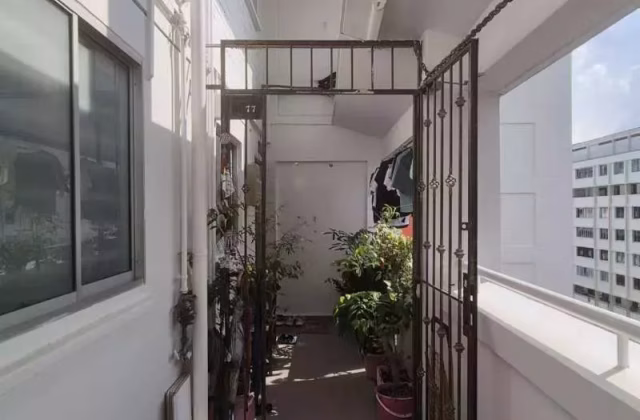 单间出租 • 芽笼 • 333 Ubi Avenue 1 • S$777 • 执行组屋 • 普通房