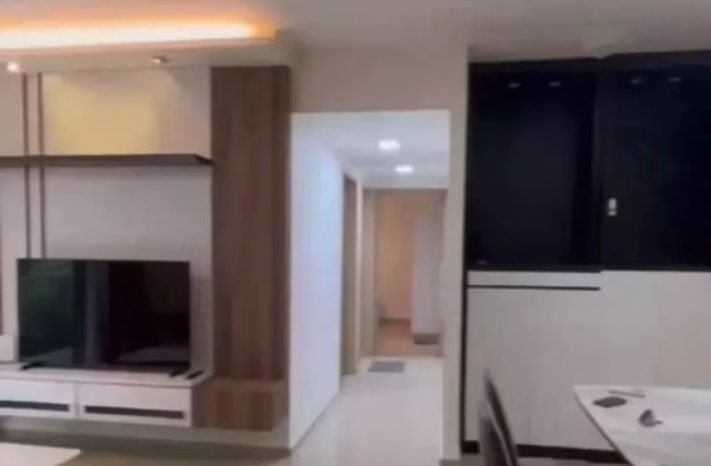 单间出租 • 后港 •  Parc Life • S$700 • 共管公寓 • 佣人房