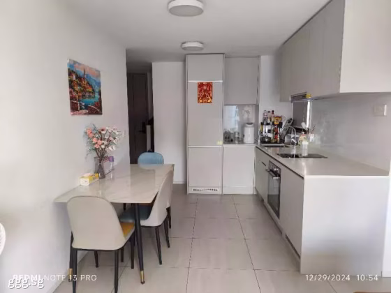 单间出租 • 马林百列 •  The Woodleigh Residences • S$1800 • 住宅公寓 • 普通房 照片