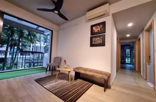 房屋出售 • 碧山 •  Esparina Residences • S$1690000 • 共管公寓 • 1001ft² / 92m²