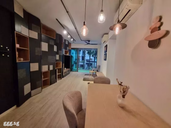房屋出售 • 碧山 •  Esparina Residences • S$1690000 • 共管公寓 • 1001ft² / 92m² 照片