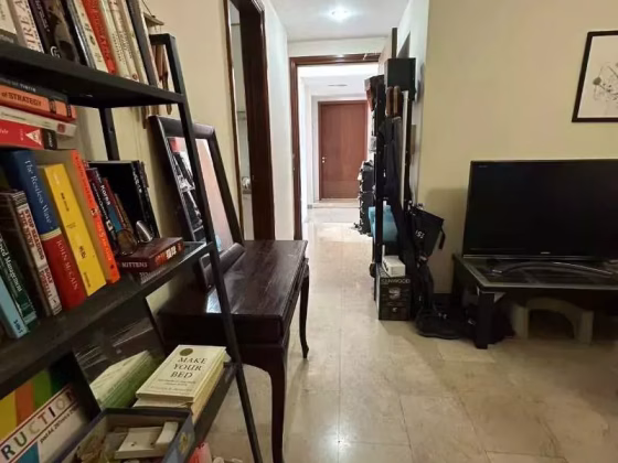 单间出租 • 南部群岛 •  Burlington Square • S$1800 • 住宅公寓 • 普通房 照片