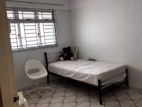 单间出租 • 乌节 • 642 Ang Mo Kio Avenue 5 • S$900 • 4房(3臥室) • 普通房 照片