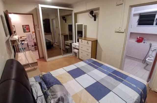 单间出租 • 三巴旺 • 728 Woodlands Circle • S$1500 • 3房(2臥室) • 主人房