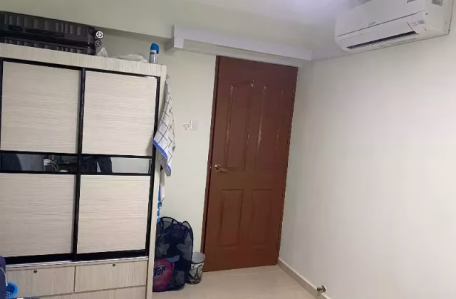 单间出租 • 碧山 • 183D Rivervale Crescent • S$1000 • 4房(3臥室) • 普通房
