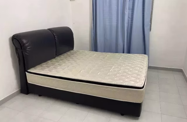 单间出租 • 乌节 • 564 Ang Mo Kio Avenue 3 • S$1100 • 3房(2臥室) • 普通房