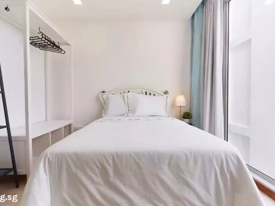 单间出租 • 林厝港 •  The Lakeshore • S$1780 • 住宅公寓 • 普通房 照片