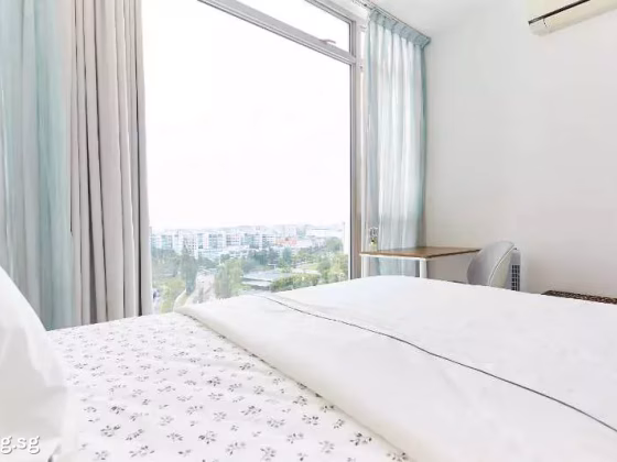 单间出租 • 林厝港 •  The Lakeshore • S$1780 • 住宅公寓 • 普通房 照片