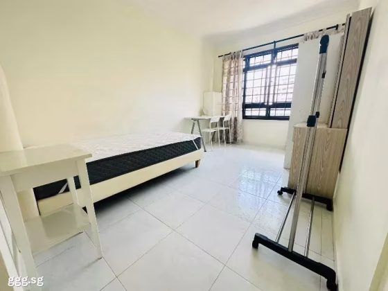 单间出租 • 三巴旺 • 764 Woodlands Circle • S$750 • 4房(3臥室) • 普通房 照片