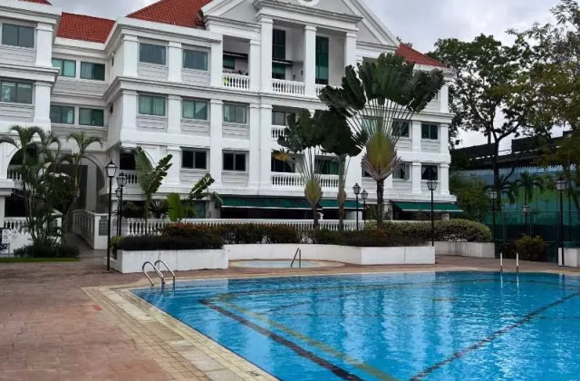 单间出租 • 武吉知马 •  Stratford Court • S$500 • 共管公寓 • 普通房