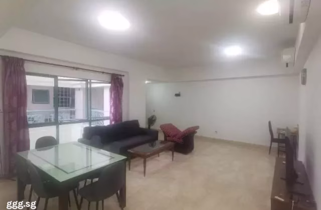 整套出租 • 武吉巴督 •  Chantilly Rise • S$3300 • 共管公寓 • 947ft² / 87m²