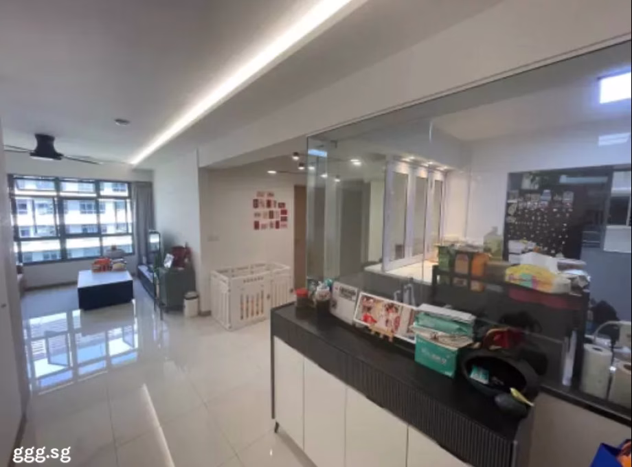 单间出租 • 西部集水区 • 621B Tampines Street 61 • S$900 • 4房(3臥室) • 普通房 照片