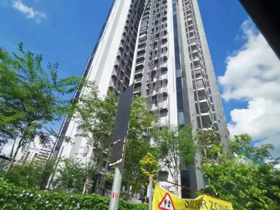单间出租 • 马林百列 •  Gem Residences • S$1280 • 共管公寓 • 佣人房 照片