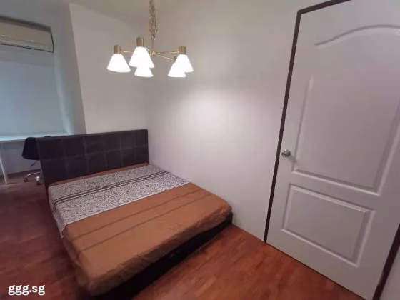 单间出租 • 马林百列 •  Braddell View • S$1200 • 住宅公寓 • 普通房 照片