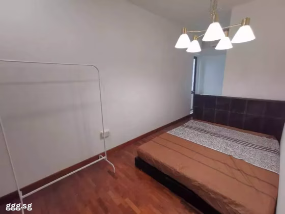 单间出租 • 马林百列 •  Braddell View • S$1200 • 住宅公寓 • 普通房 照片