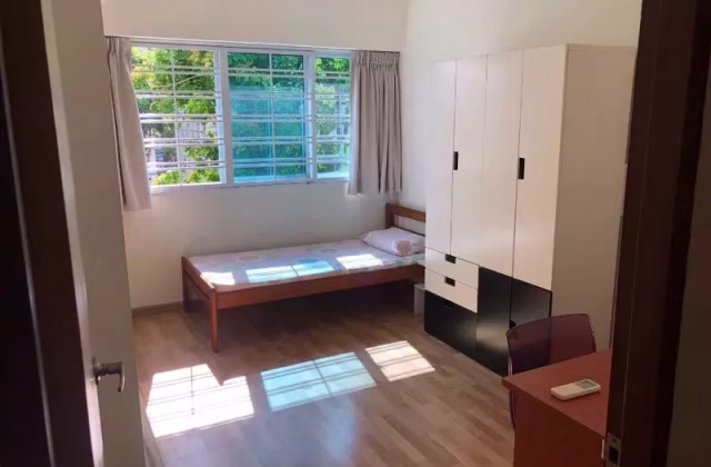 单间出租 • 新加坡河 • 578 Hougang Avenue 4 • S$900 • 执行组屋 • 普通房