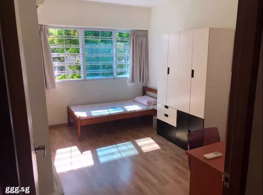 单间出租 • 新加坡河 • 578 Hougang Avenue 4 • S$900 • 执行组屋 • 普通房 照片