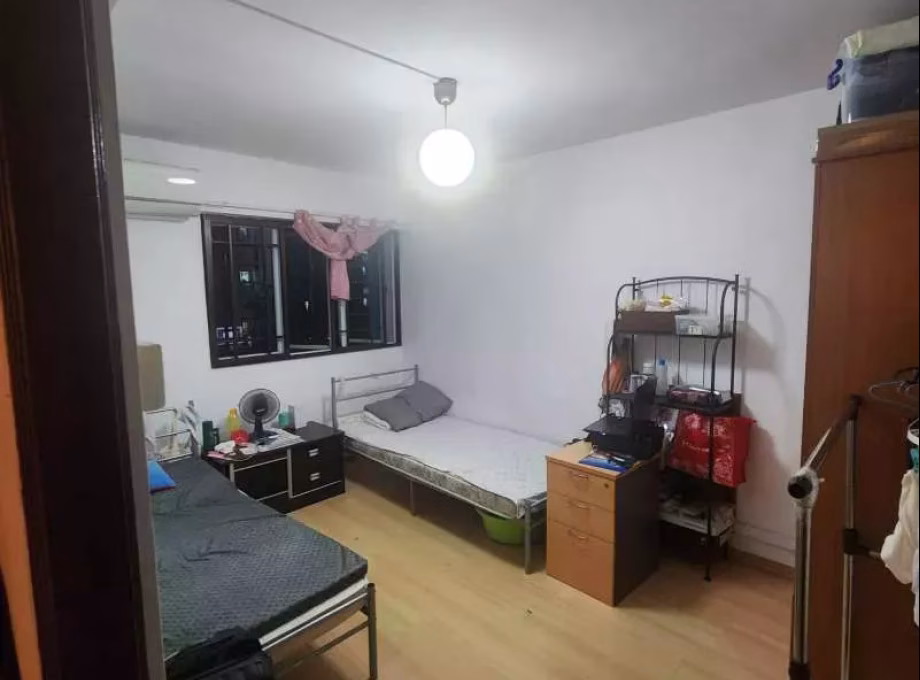 单间出租 • 林厝港 • 478 Jurong West Street 41 • S$450 • 3房(2臥室) • 床位出租 照片