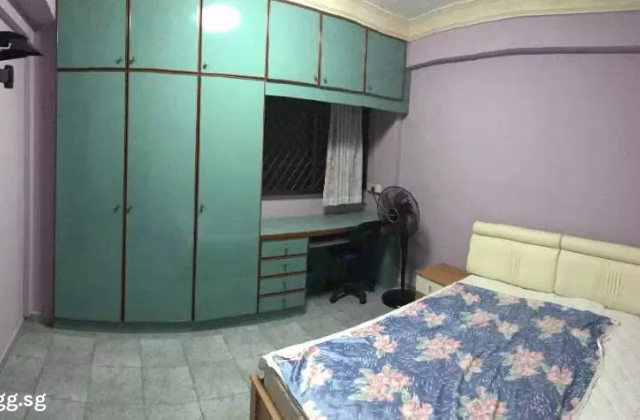 单间出租 • 三巴旺 • 894B Woodlands Drive 50 • S$1000 • 4房(3臥室) • 普通房