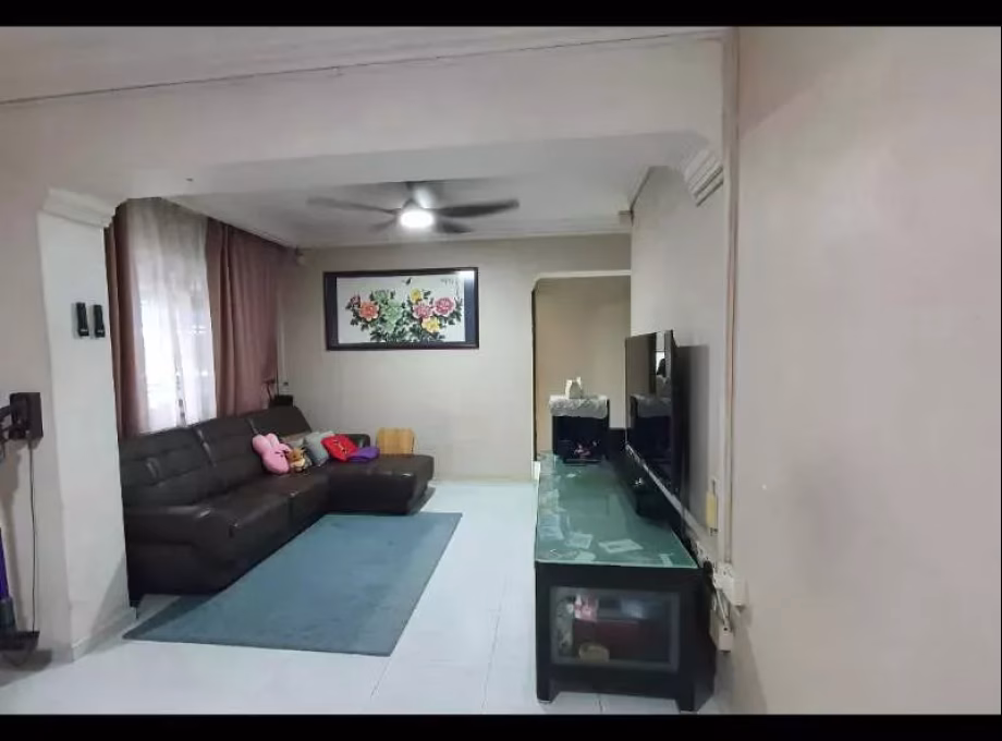 房屋出售 • 三巴旺 • 627 Woodlands Avenue 6 • S$553888 • 3房(2臥室) • 1001ft² / 92m² 照片