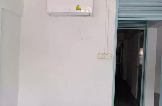 单间出租 • 梧槽 • 110 Yishun Ring Road • S$450 • 2房(1臥室) • 普通房