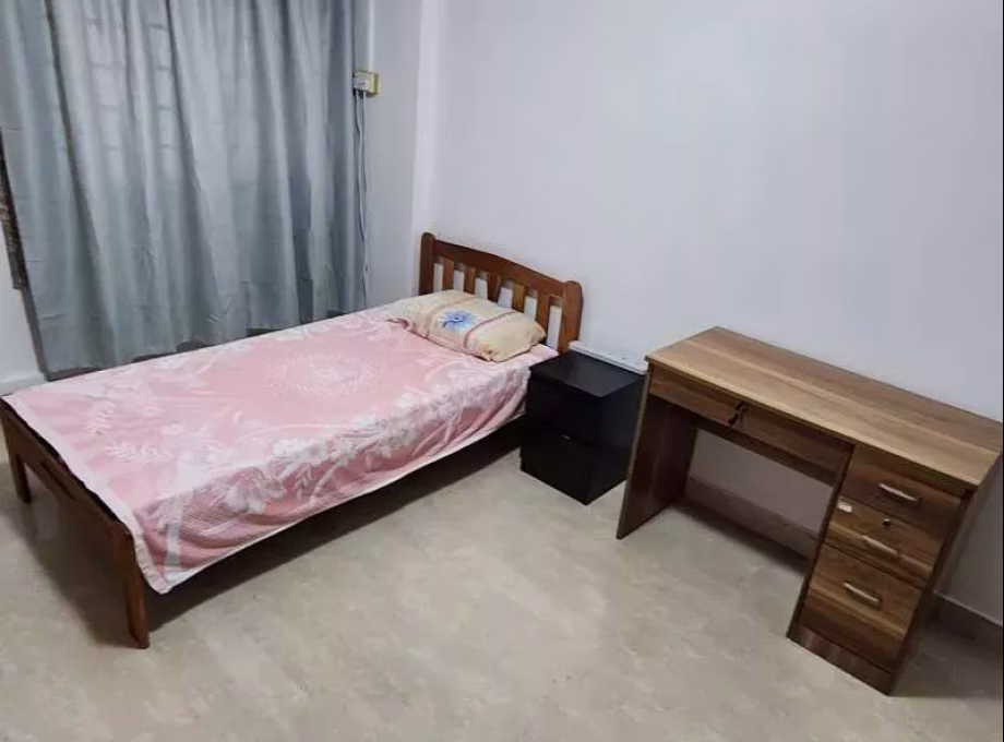 单间出租 • 三巴旺 • 174 Woodlands Street 13 • S$900 • 5房(4臥室) • 普通房 照片