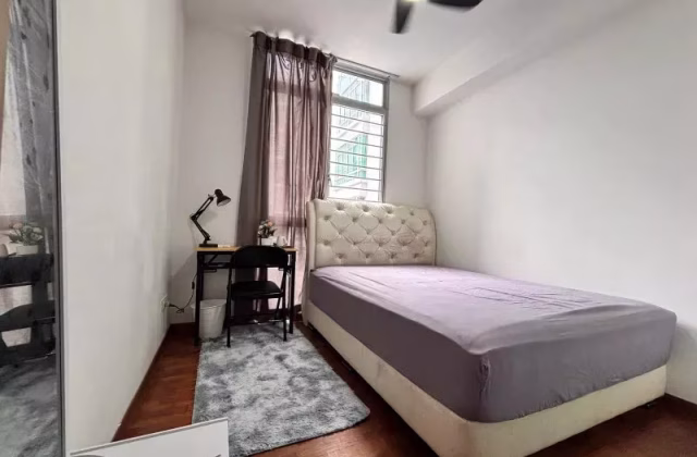 单间出租 • 林厝港 •  The Lakeshore • S$1500 • 共管公寓 • 普通房