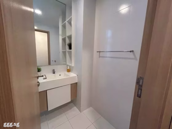 单间出租 • 武吉班让 •  Varsity Park Condominium • S$2288 • 共管公寓 • 主人房 照片