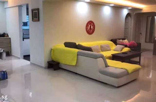 房屋出售 • 梧槽 • 632 Yishun Street 61 • S$1080000 • 执行组屋 • 1582ft² / 146m²