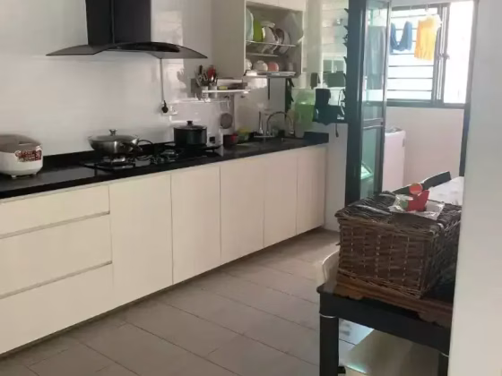 单间出租 • 梧槽 • 508B Yishun Avenue 4 • S$850 • 5房(4臥室) • 普通房 照片