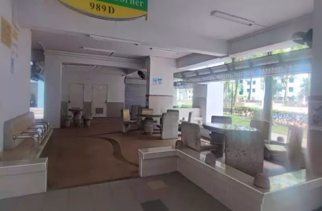 单间出租 • 林厝港 • 988B Jurong West Street 93 • S$1300 • 4房(3臥室) • 普通房