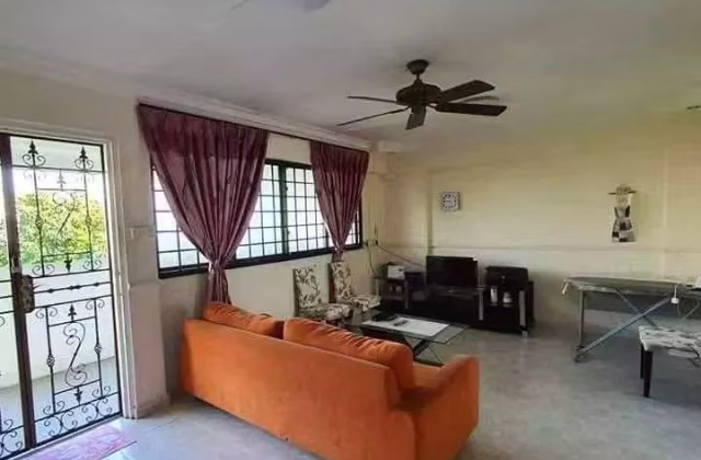 单间出租 • 西部集水区 • 124 Simei Street 1 • S$1000 • 4房(3臥室) • 普通房